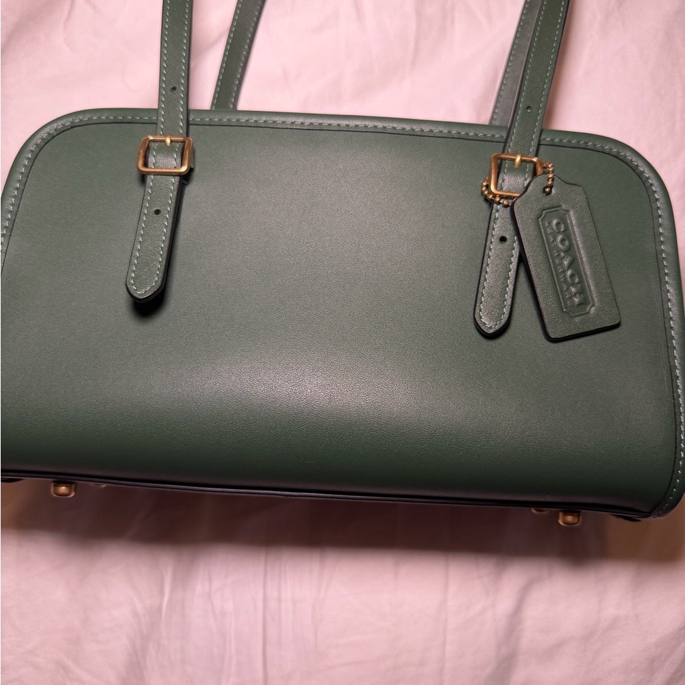 Coach Swing Zip bag
